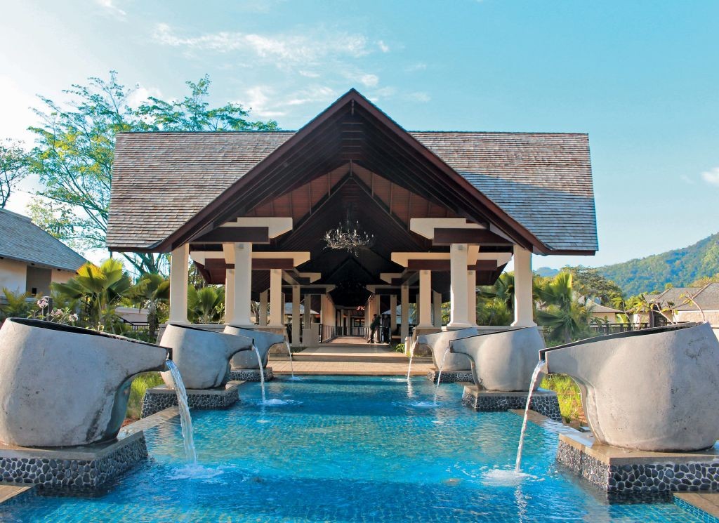 resized_Resort Entrance - Day Shot