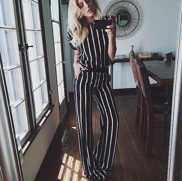 أطقم من قطعتين Jumpsuit  تحمل طبعات أنيقة1