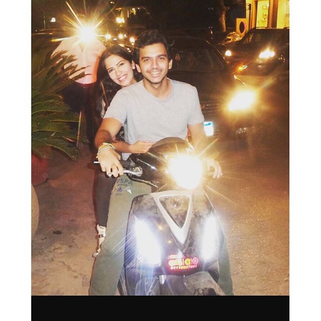 أميرة هاني مع شقيقها