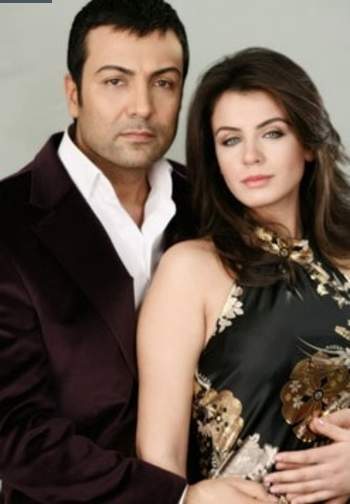 ساروهان هانيل وزوجته