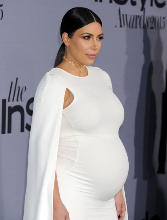 Kim Kardashian in Valentino2