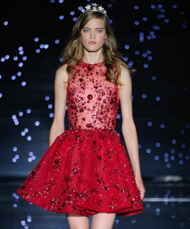 Zuhair Murad من مجموعة.
