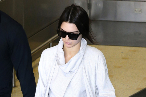 kendall-jenner-celeb-snaps-111615
