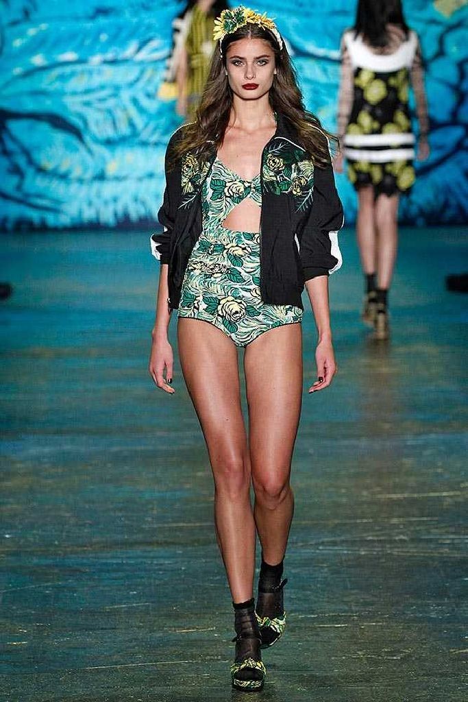 resized_Taylor Hill