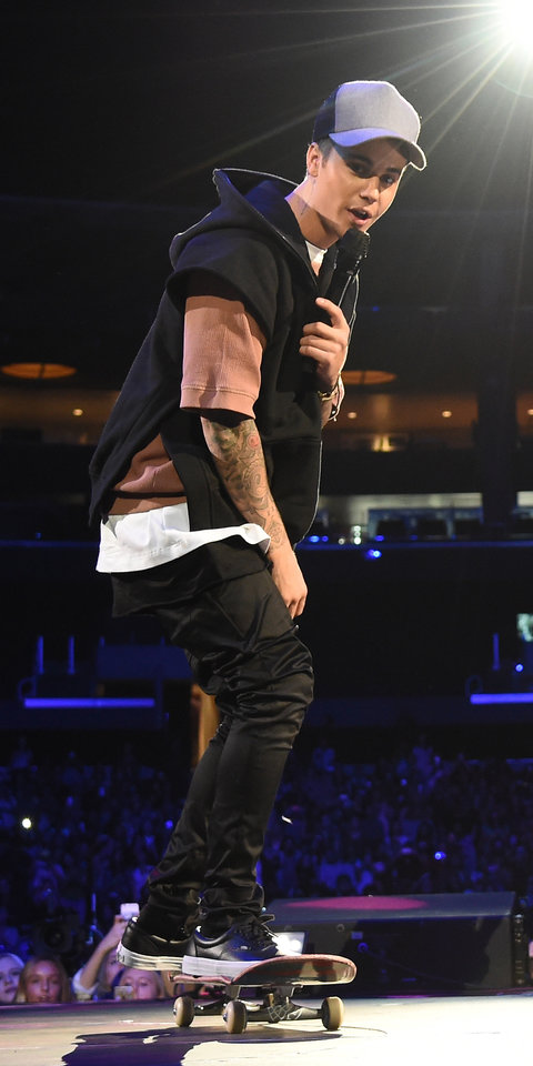 An Evening With Justin Bieber - Performances