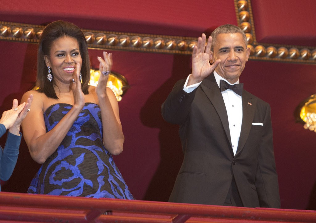 Wearing-Oscar-de-la-Renta