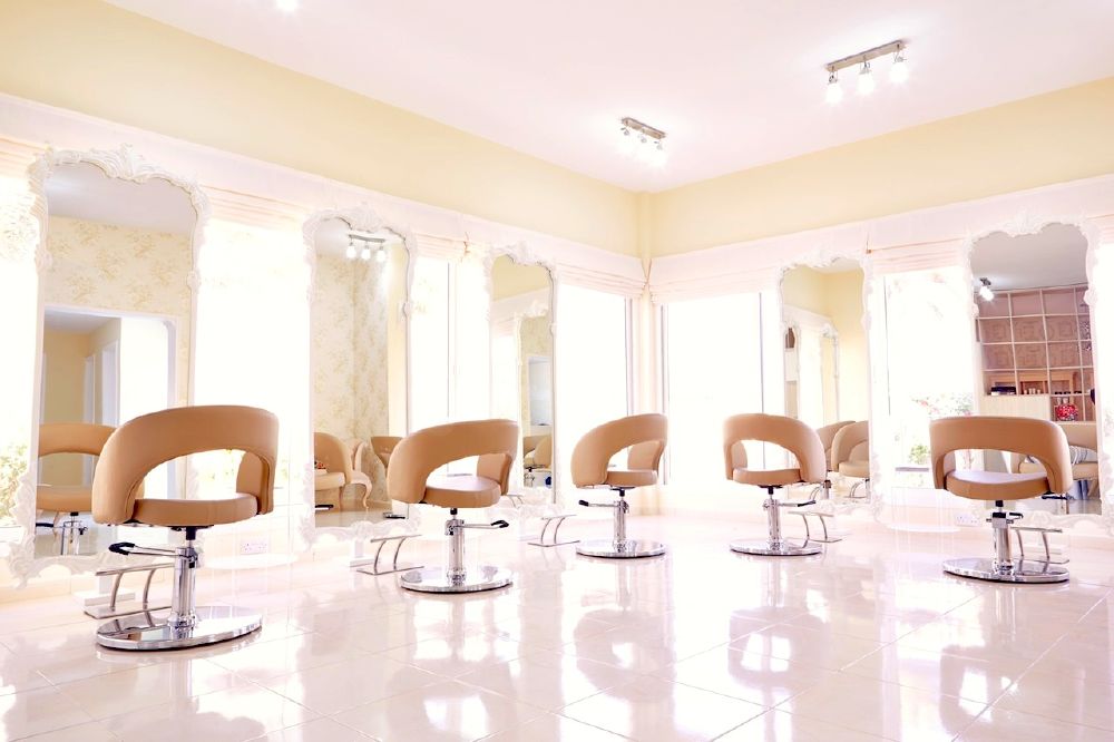 resized_Snob Salon & Boutique (1)