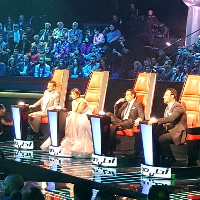 اللجنة مندمجة