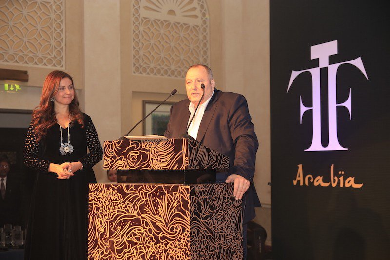 يلقي الكلمة الإفتتاحية