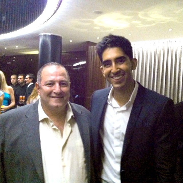 مع النجم الهندي ديف باتل