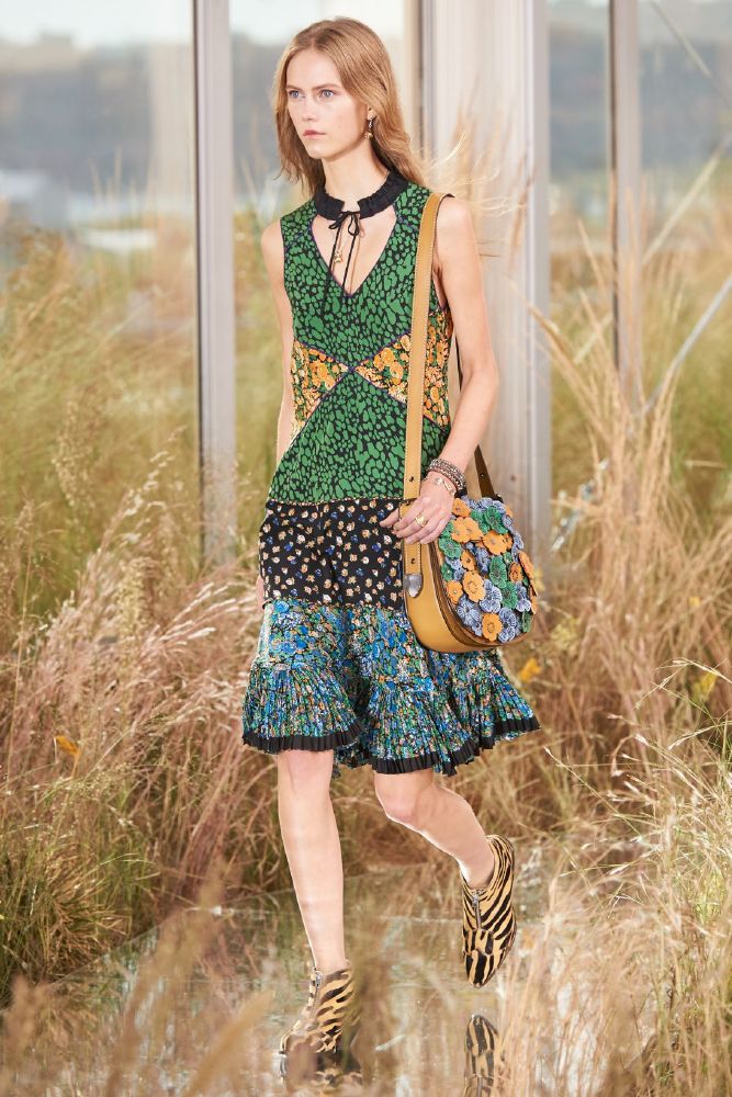 resized_Coach Women's SS2016_Look 01