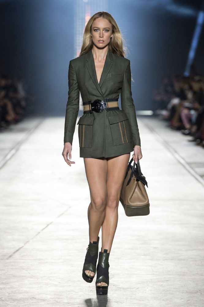 resized_Versace Women_SS16_Look 1