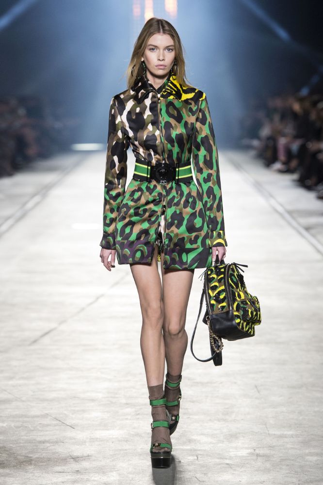 resized_Versace Women_SS16_Look 31