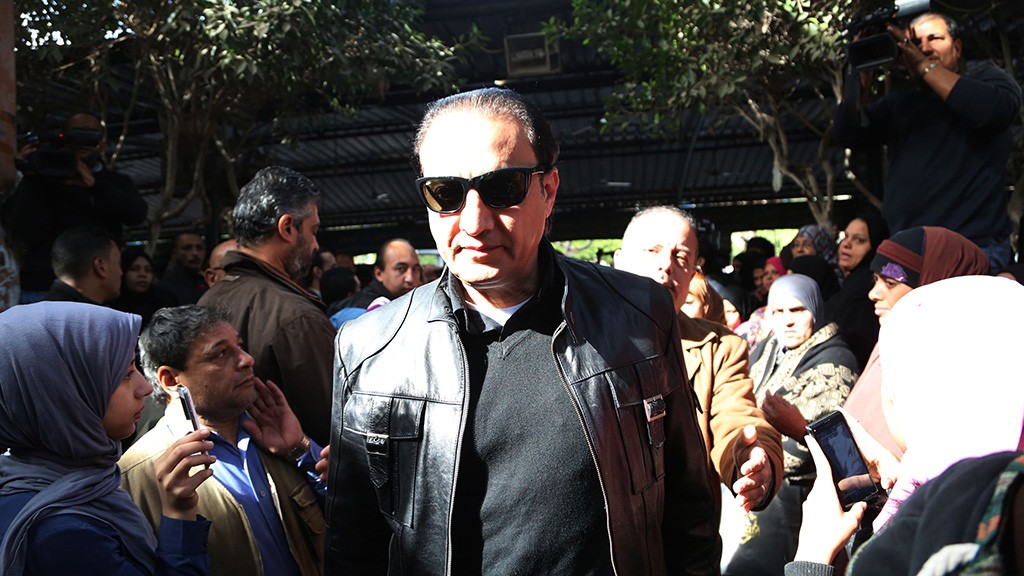 الاعلامي طارق علام