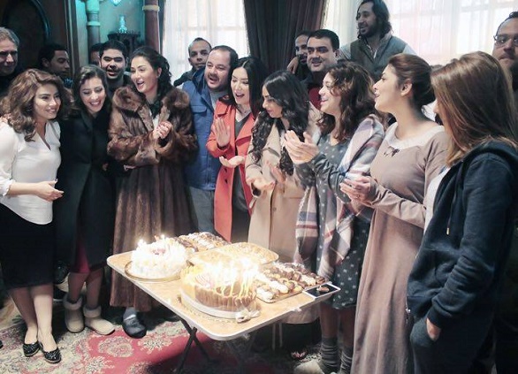 جنات تحتفل بعيد ميلادها مع أسرة اللي اختشوا ماتوا
