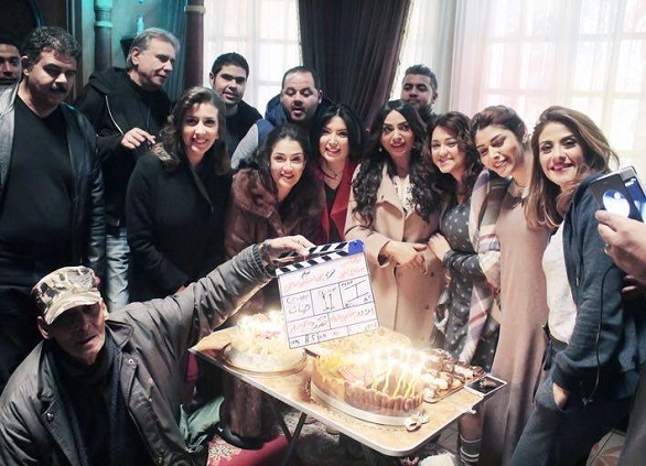 جنات تحتفل بعيد ميلادها مع أسرة فيلم اللي اخنتشوا ماتوا