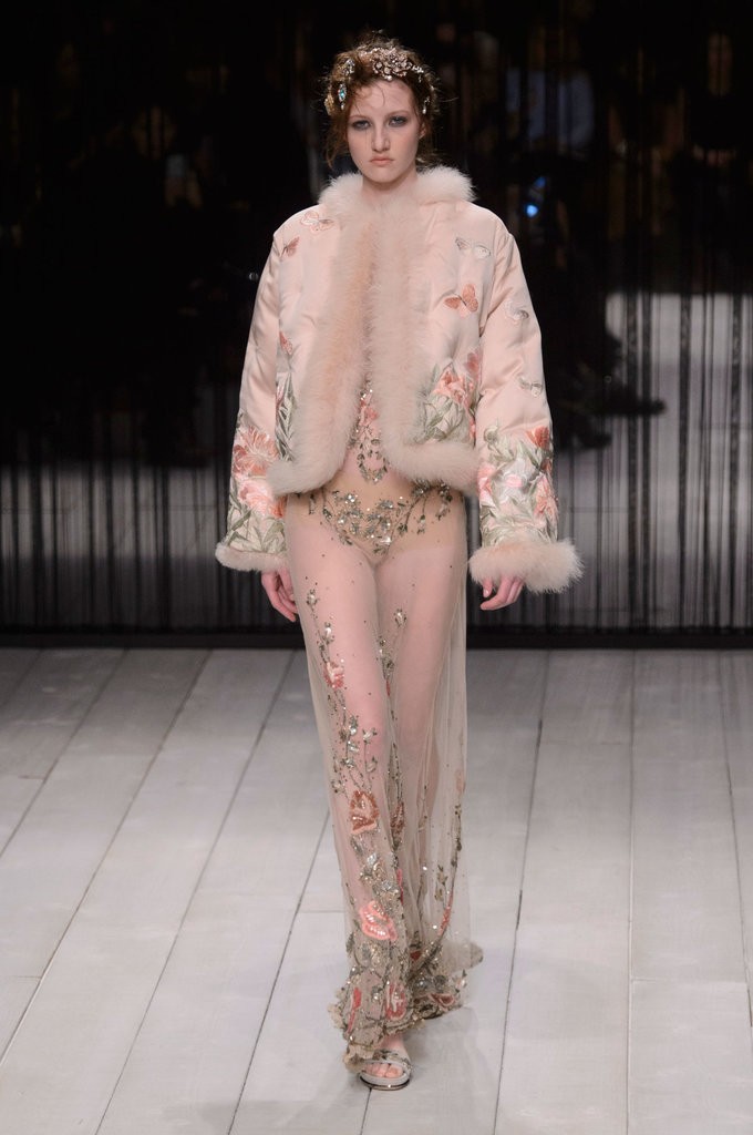 Alexander-McQueen-AutumnWinter-2016 (38)