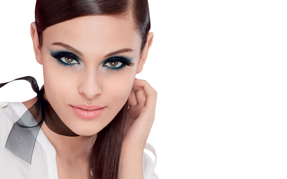 resized_Bourjois - Lash Beauty Guide - model shot