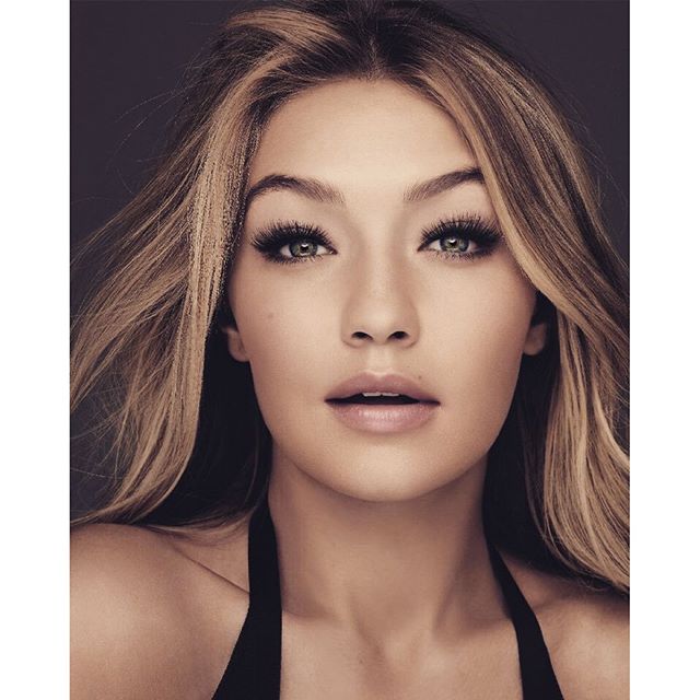 جيجي حديد (4)