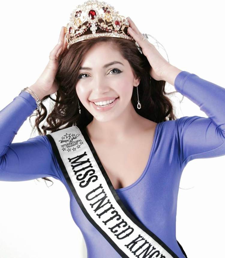 سارة آرشر ملكة جمال بريطانيا (2)