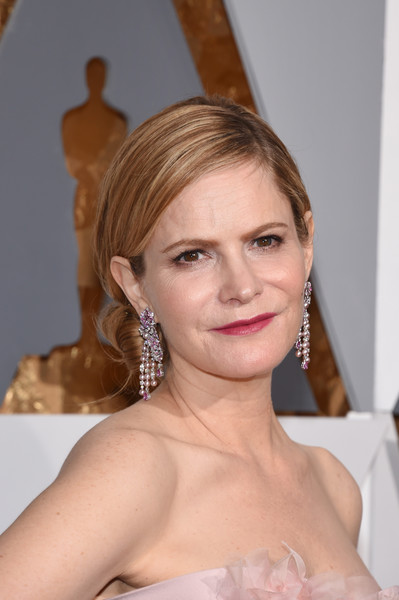 Jennifer+Jason+Leigh+Chandelier+Earrings+Pearl+piaget