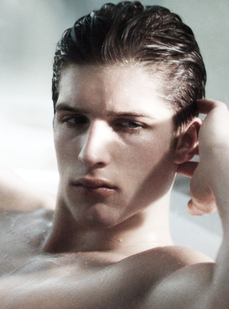 resized_Bottega Veneta- Pour Homme Essence Aromatique- Model Visual