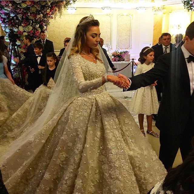 ملياردير روسي يكلف حفل زفاف ابنه مليار دولار (2)