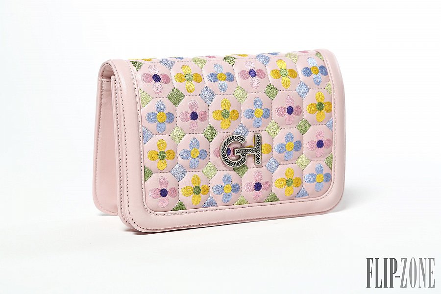 098ad76cedf17b4d138f15957dd016e7-opt-resp600v