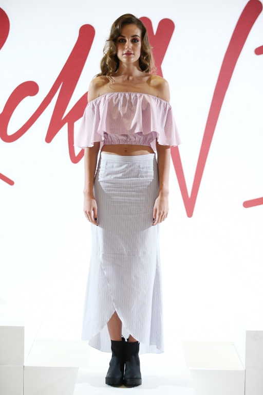 1-nasiba-hafiz-fashion-forward-season-6-dubai-ready-to-wear-collection-autox768