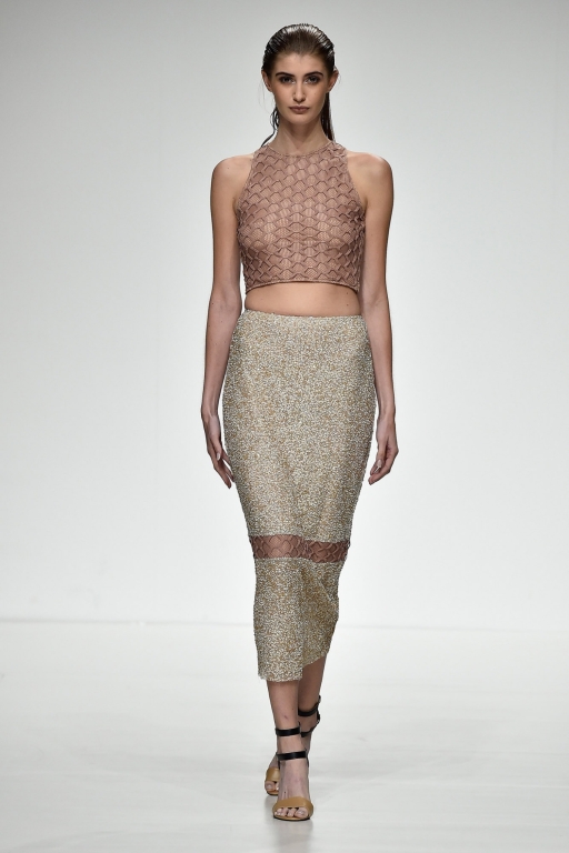 2-dima-ayad-fashion-forward-season-6-dubai-ready-to-wear-collection-autox768