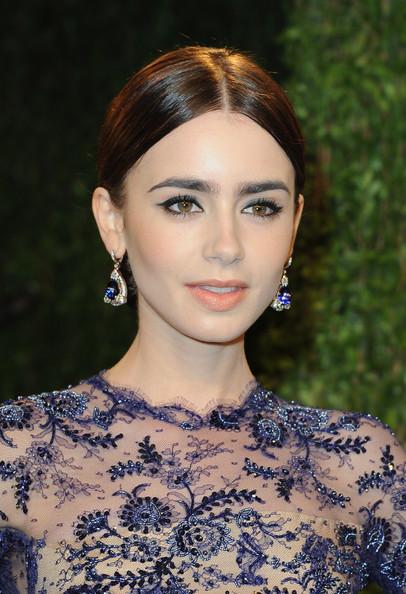 2013 Vanity Fair Oscar Party - Lily Collins - Takat Jewelry