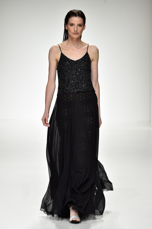 24-dima-ayad-fashion-forward-season-6-dubai-ready-to-wear-collection-autox768
