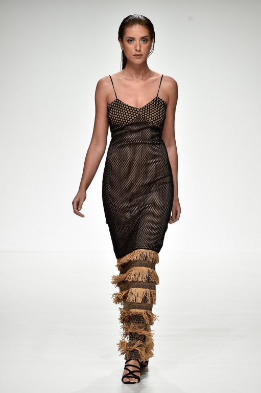 27-dima-ayad-fashion-forward-season-6-dubai-ready-to-wear-collection-autox768