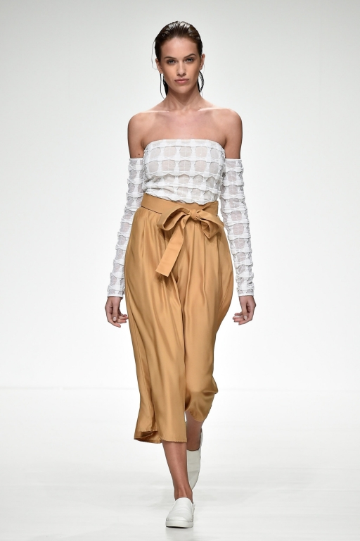 9-dima-ayad-fashion-forward-season-6-dubai-ready-to-wear-collection-autox768