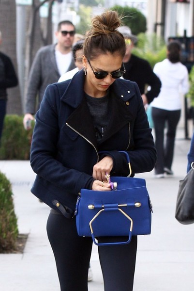 Jessica+Alba+Tote+Bags+Leather+Tote+4kPcolyRlDPl