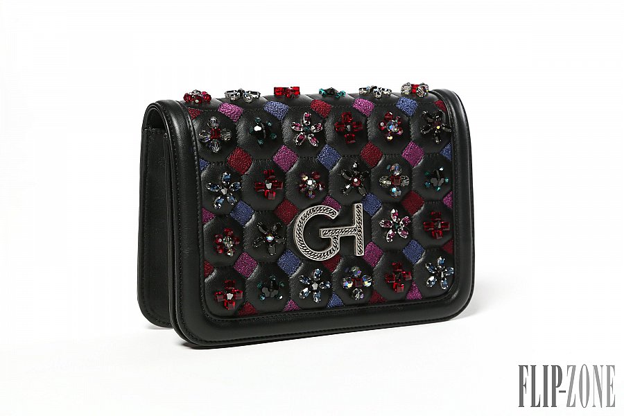 f6ce4b275d0f6cf1caeec3700cf72796-opt-resp600v