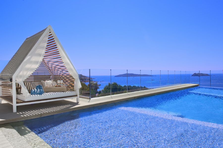 resized_42aME_Ibiza-TerraceVipPoolTheRooftop