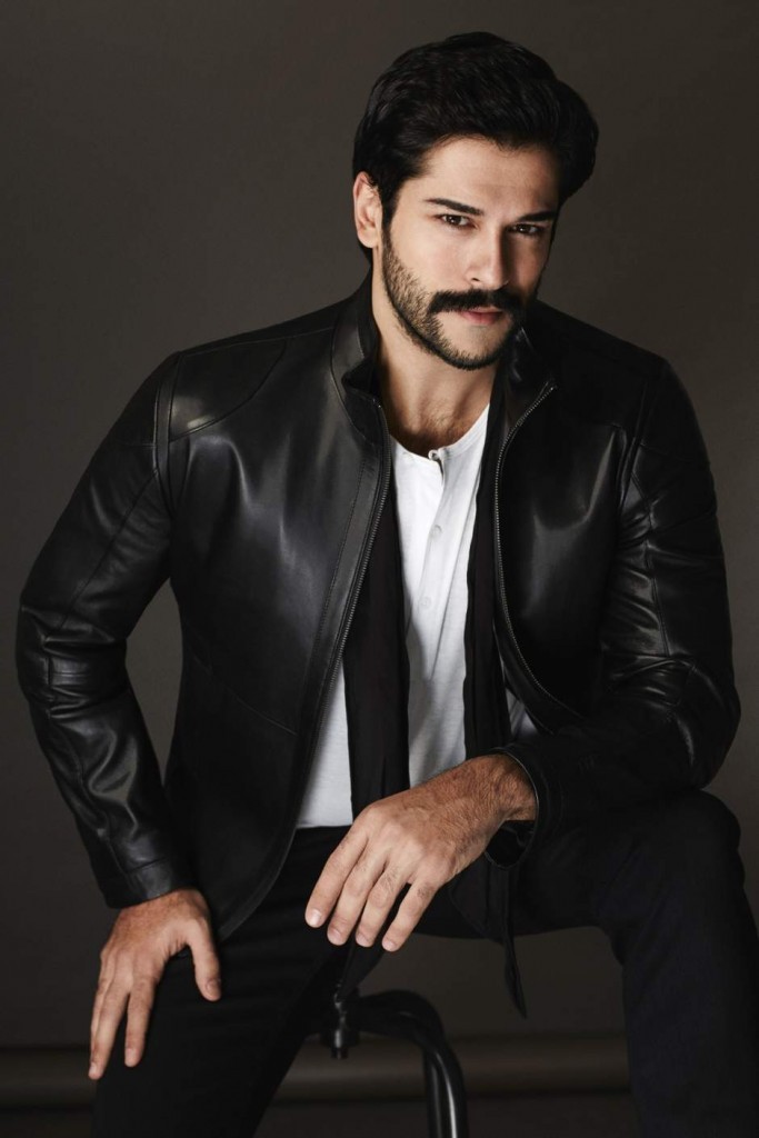 بوراك-أوزجيفيت-4-683x1024