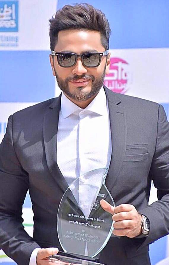 تامر حسني  (2)