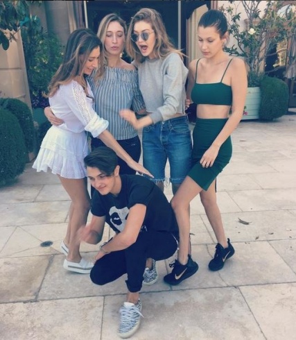 جيجي حديد (4)