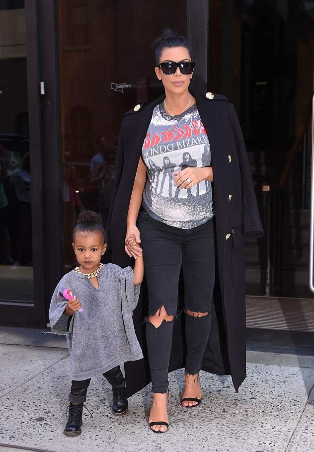 كيم-كارداشيان-طفلها-5