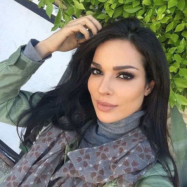 نادين نسيب (2)