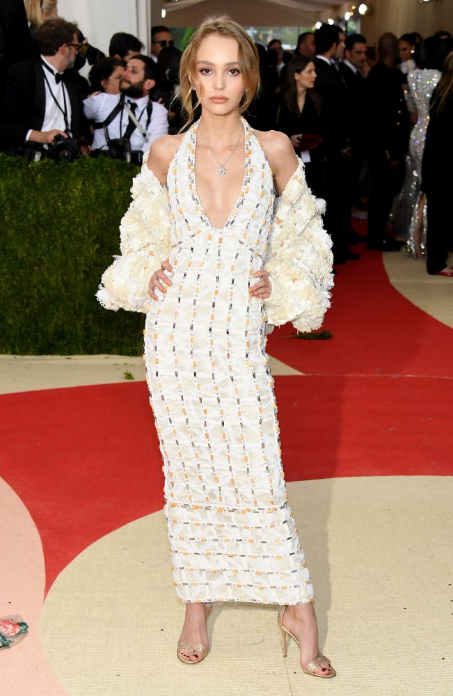 resized_Lily-Rose DEPP_Met Gala 2016_May 2nd 2016
