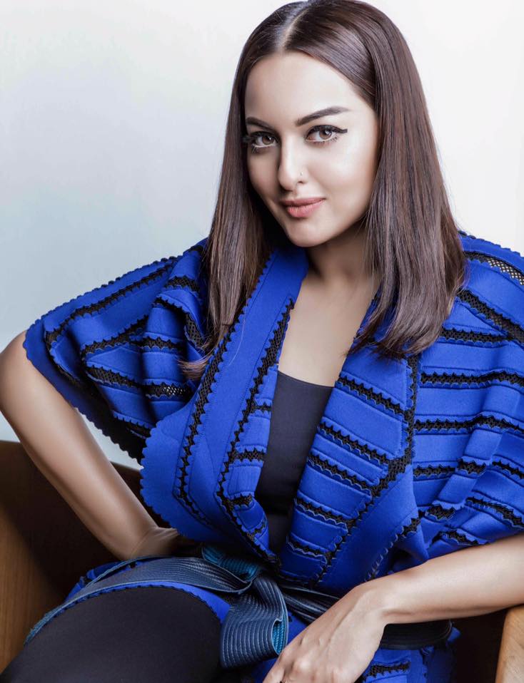 سوناكشي سينها (1)