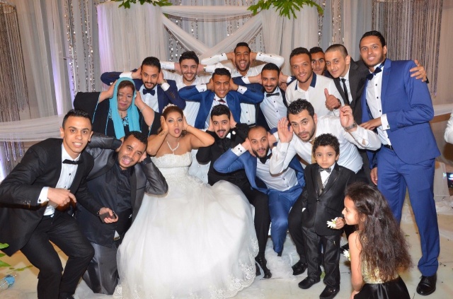 عمرو و احمد سعد يحتفلان بزفاف شقيقتهما (15)