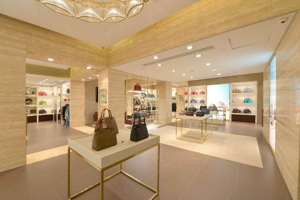resized_AIGNER'S NEW STORE IN FAISALIYAH MALL, RIYADH (4)