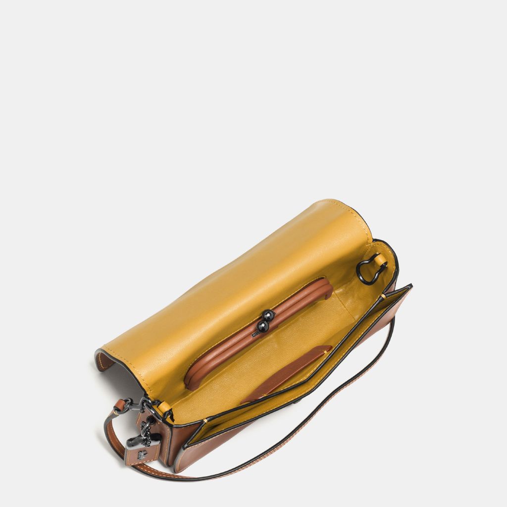 resized_Disney-x-Coach_37932_dkl4a_a8