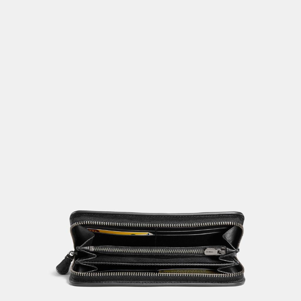 resized_Disney-x-Coach_54000_a8