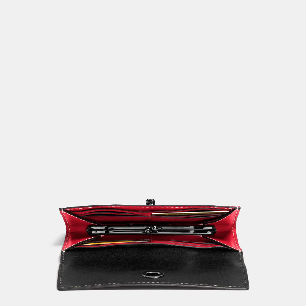 resized_Disney-x-Coach_65793_dkf8q_a8