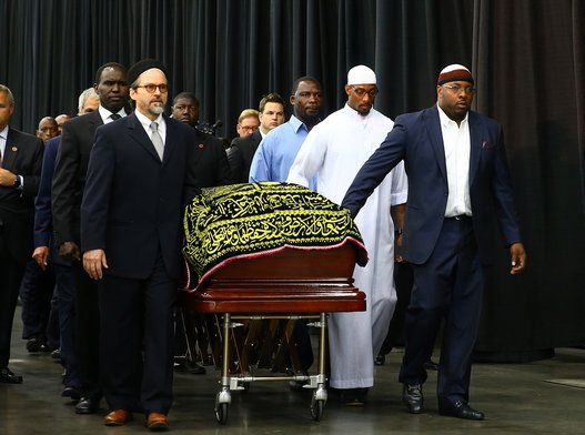 صلاة الجنازة على محمد علي كلاي (18)